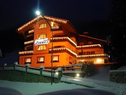 Hotel Zirmes