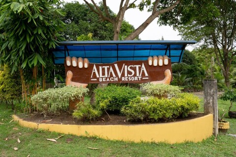 AltaVista Beach Resort Samal powered by Cocotel