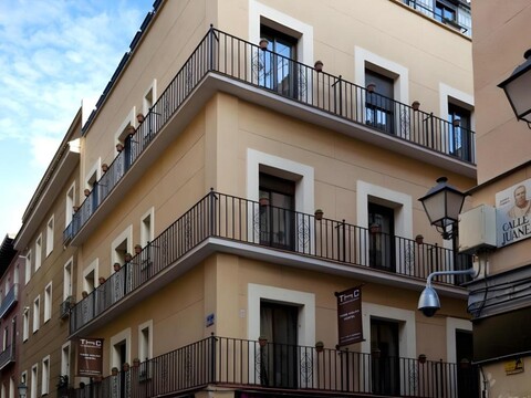 THC 티르소 드 몰리나