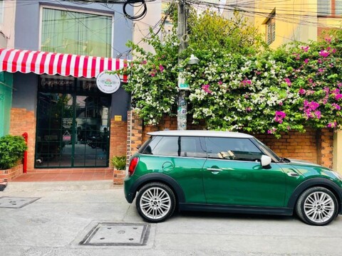 아후 호텔 앤 아파트먼트