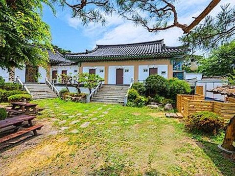 Songlim Hanok