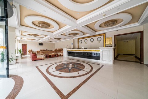 Jinfeng Business Hotel Shanghai