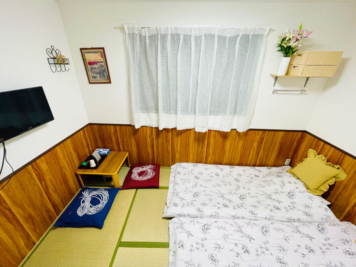 room detail thumbnail 0