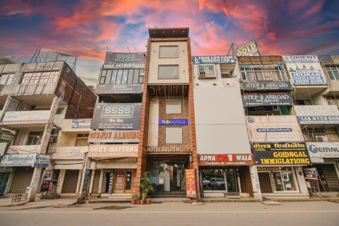 FabHotel Golden City