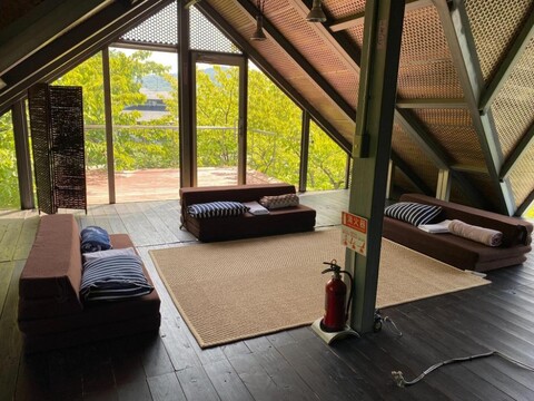 BAY MARINA Loghouse