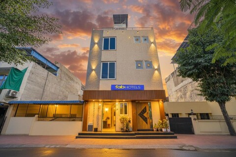 FabHotel Blooming Beds Prime