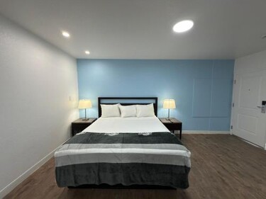 Florentine Motel And Studio