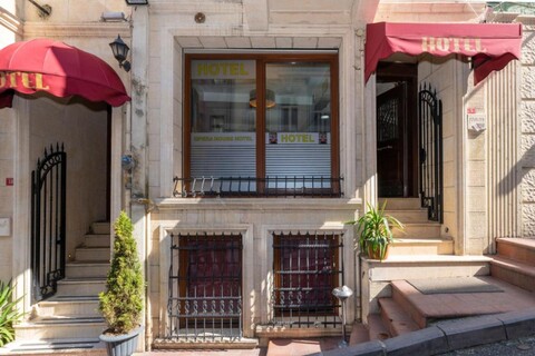 풀 하우스 탁심 호텔