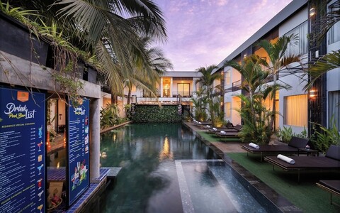 센트럴 코너 당코르