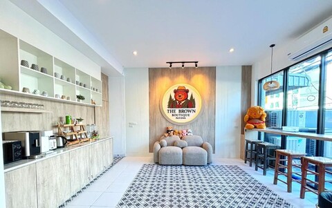 더 브라운 부티크 빠통