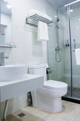 Super 8 Hotel (Beijing Qianmenzhu Shikou West Street)