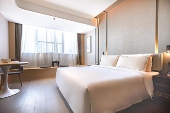 Atour Hotel Wuhan High-Speed Railway Station Qingshan MIXC
