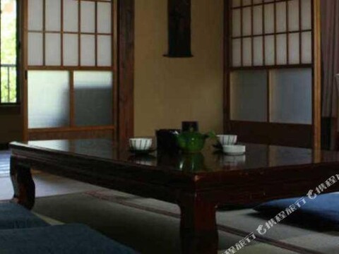 Takaraya Ryokan