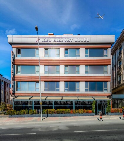 메드 에어포트 호텔