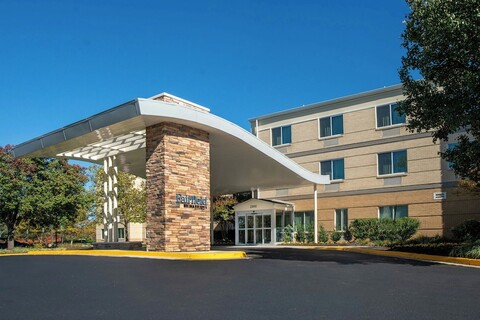 페어필드 인 & 스위트 바이 메리어트 앳 덜레스 에어포트