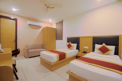 Hotel Del Inn Near IGI Airport