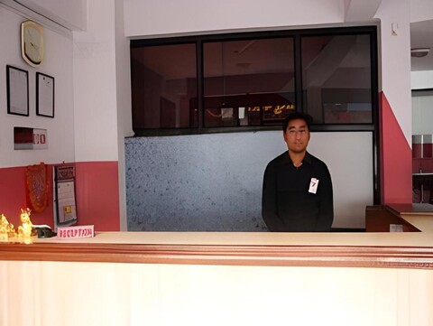 호텔 브루네이 홀리데이 인