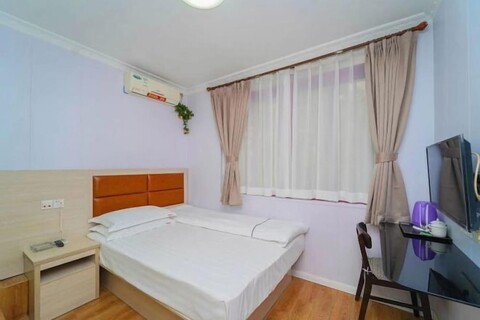 Jiangyang Business Hotel (Shanghai Jiamusi Road)