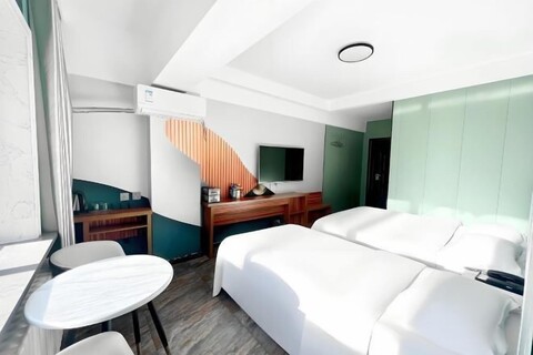 Jinyi Business Hotel