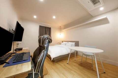 청주 호텔 페르소나