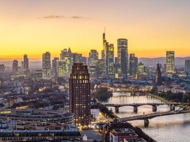 Main Plaza Suite Tower