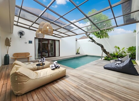 실크 우말라스 바이 나기사 발리