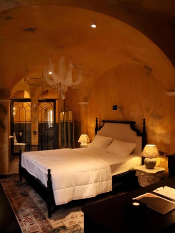 데모 인 앤 이네 - 포에틱 스튜디오 스테이