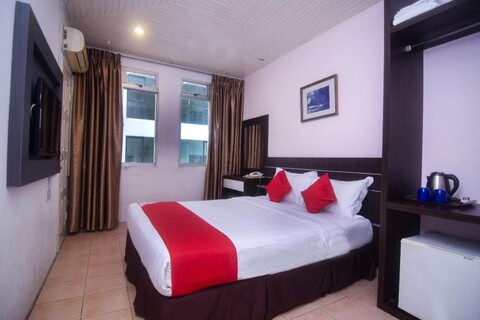 Dancenter Mayfair Hotel