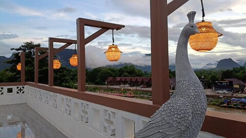 푸반 비만방비엥 리조트