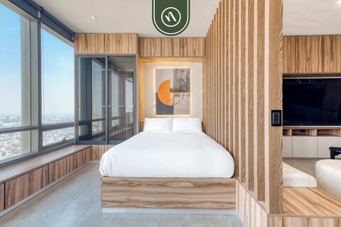 럭셔리 스튜디오 - 혁명 기념비 전망 - 수영장