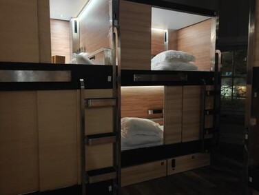 I Street Capsule Hostel