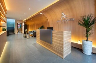 APEC WANDER HOTEL - Near Tan Dinh Market