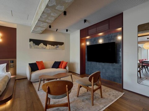 일리 텍스 아오야마