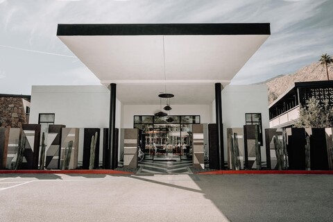 V 카프리 팜 스프링스, 돌체 바이 윈덤