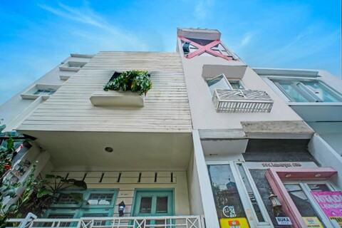 오요 94764 샤리아 카마르구에