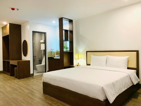 피오루스 에어포트 호텔