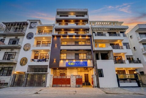 팹호텔 스와스틱 빌라