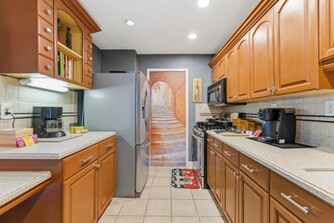 Downtown Pulse Modern 2BR Steps from Action