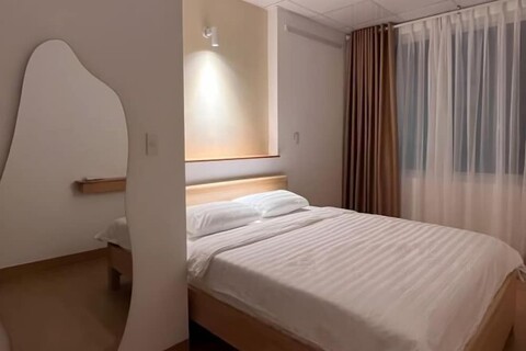 Central, Near Airport, Dragon Bridge - Gau's House