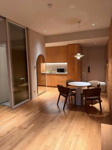 갤러리아 럭셔리 아파트먼트