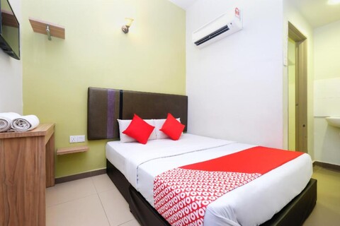 OYO 90553 Hotel 24 Seven