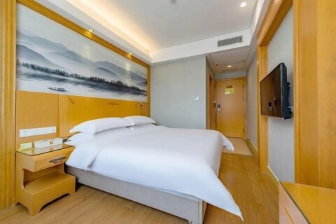 GreenTree Eastern Hotel(Shenzhen Jingtian Metro Station Store)