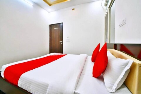 HOTEL CLEAR SKY