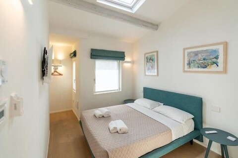 발코니가 있는 매우 중심적인 고급 레지던스