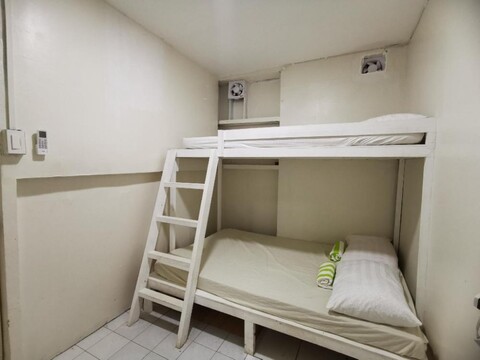 리조츠 사이드 호스텔 샹그릴라 근처