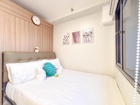 모던 콘도 | 와이파이 + 넷플릭스 I 쇼어 2 B01-17108