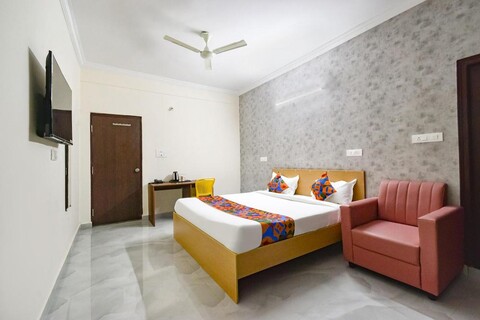 FabHotel Joy Stayz