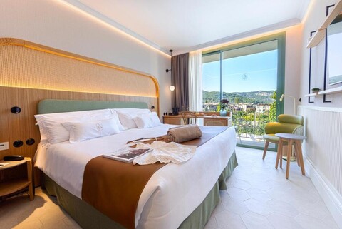 알카사르 호텔 소예르