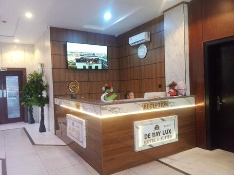 De Bay Lux Hotel & Suites