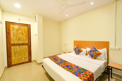 FabHotel Vedhanshi